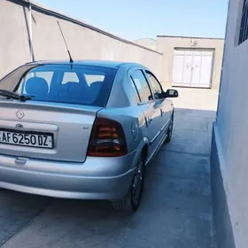 Opel Astra 2003