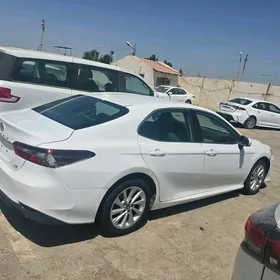 Toyota Camry 2022
