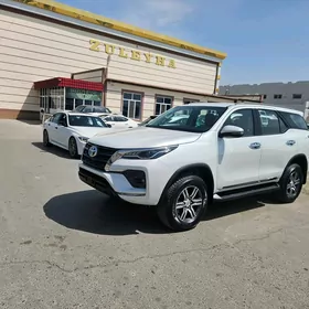 Toyota Fortuner 2024