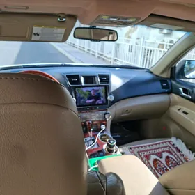 Toyota Highlander 2012