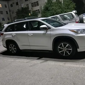 Toyota Highlander 2018