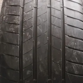 235 45 18 BRIDGESTONE