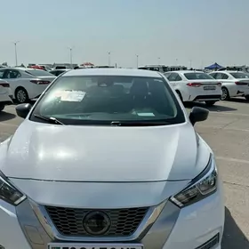 Nissan Versa 2021