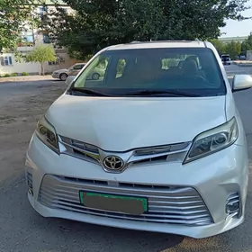 Toyota Sienna 2017