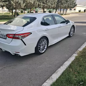 Toyota Camry 2018