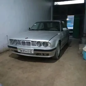 BMW 525 1990