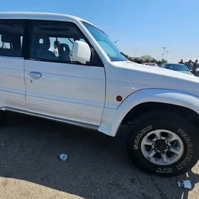 Mitsubishi Pajero 1994