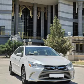 Toyota Camry 2017