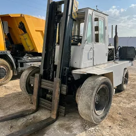 Kara Forklift 2009