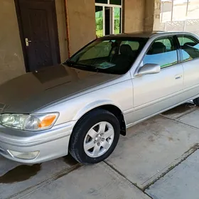 Toyota Camry 2001