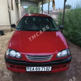 Toyota Avensis 1999