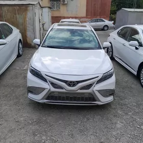 Toyota Camry 2022
