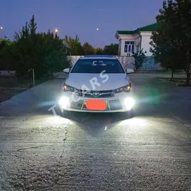 Toyota Camry 2017