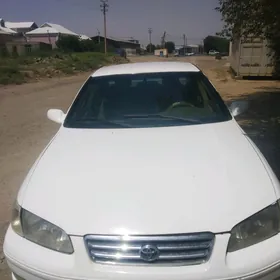 Toyota Camry 2000