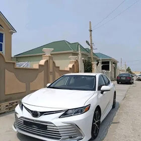 Toyota Camry 2020