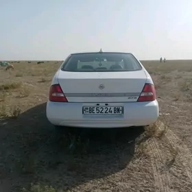Nissan Altima 2000