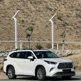 Toyota Highlander 2021