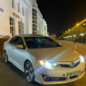 Toyota Camry 2013