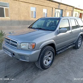 Nissan Pathfinder 2000