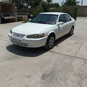 Toyota Camry 1999