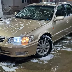Toyota Camry 2000
