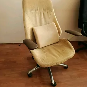 Кресло.