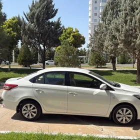 Toyota Yaris 2014