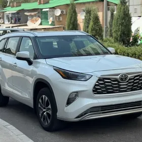 Toyota Highlander 2023