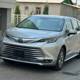 Toyota Sienna 2021