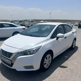 Nissan Versa 2021