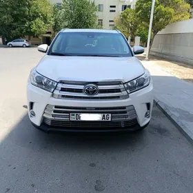Toyota Highlander 2019