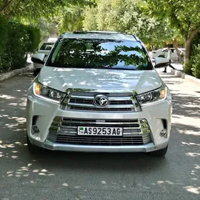 Toyota Highlander 2015