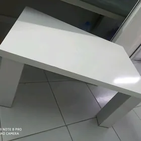 Źurnalniy stol