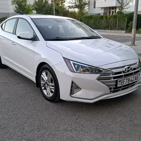 Hyundai Elantra 2020