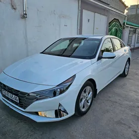 Hyundai Elantra 2021