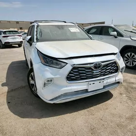Toyota Highlander 2021