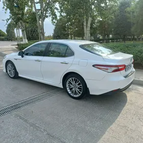 Toyota Camry 2018