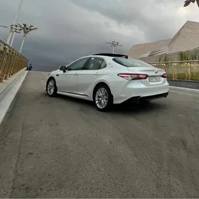 Toyota Camry 2018