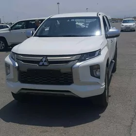 Mitsubishi L200 2020