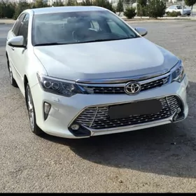 Toyota Camry 2017