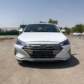 Hyundai Elantra 2019