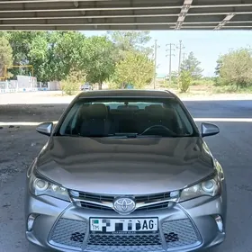 Toyota Camry 2015
