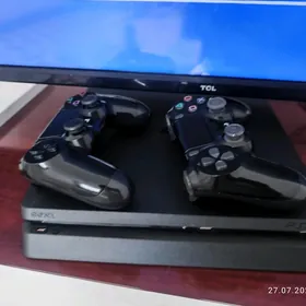 playstation 4 slim