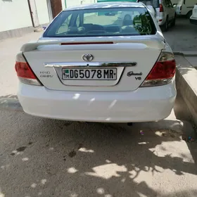 Toyota Camry 2004