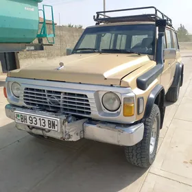 Nissan Patrol 1994