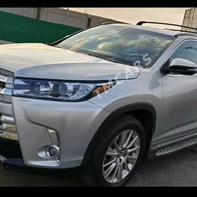 Toyota Highlander 2017