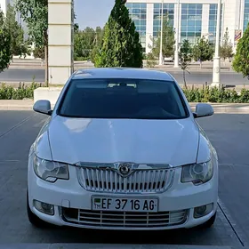 Skoda Superb​ 2010