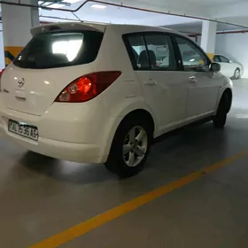 Nissan Tiida 2008