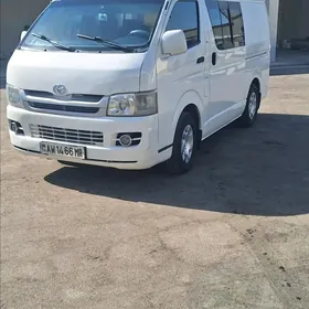 Toyota Hiace 2008