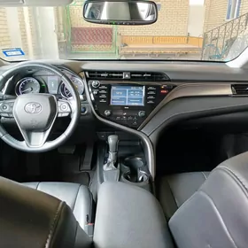 Toyota Camry 2020